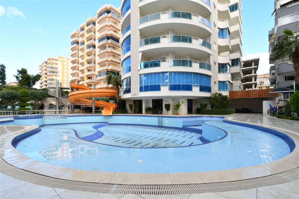 Yekta Atrium Two-room For Rent Just 350 Meters From The Sea In Mahmutlar, Comfortable Living By The Coast Lägenhet